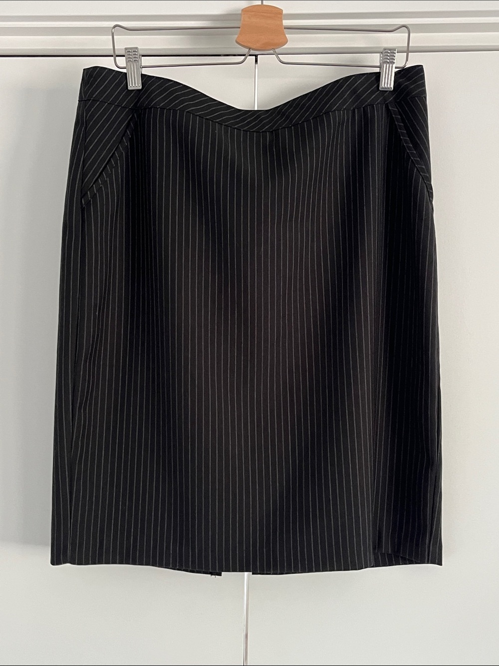 Black Pinstripe Pencil Skirt sz 10 Knee Length